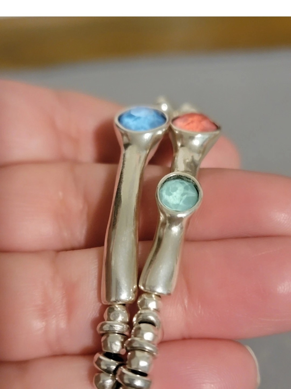 UNO de 50 Silver Plated Beaded Stretch Bracelet with Blue, Aqua and Coral Stones - Picture 9 of 14